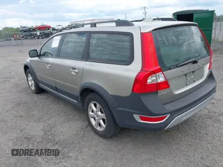 2008 Volvo XC70 z VIN YV4BZ982781035503, wystawiony jako IAAI lot #41821312 z przebiegiem 135 389 mil mil oraz . Historia ofert i sprzedaży dostępna na DreamBid. Obrazek 3.