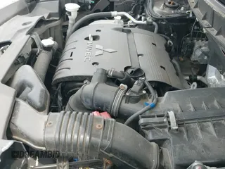 2020 Mitsubishi Outlander ES z VIN JA4AR3AU5LU013900, wystawiony jako IAAI lot #42716171 z przebiegiem 66 485 mil mil oraz . Historia ofert i sprzedaży dostępna na DreamBid. Obrazek 19.