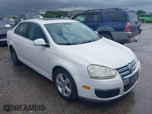 2009 Volkswagen Jetta Sedan SE with VIN 3VWRM71K19M076953, listed as a IAAI auction lot 42110365 with 182,208 mi miles. Bid and sale history available at carsss.com. Image 1.