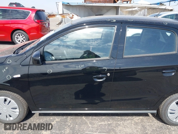 2024 Mitsubishi Mirage ES z VIN ML32AUHJ7RH035310, wystawiony jako IAAI lot #42521891 z przebiegiem 5 393 mil mil oraz . Historia ofert i sprzedaży dostępna na DreamBid. Obrazek 14.