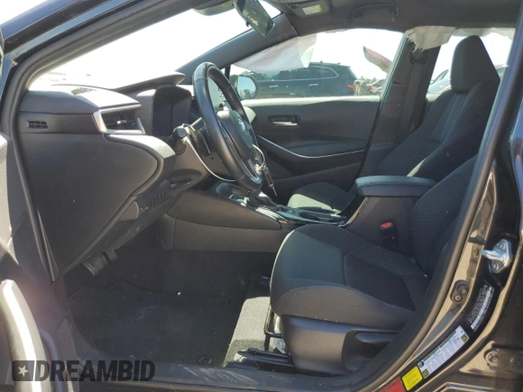 2022 Toyota Corolla SE with VIN 5YFS4MCE7NP126008, listed as a Copart auction lot 46907645 with 26,999 mi miles and Salvage Title. Bid and sale history available at DreamBid. Image 7.
