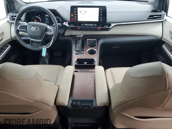 2024 Toyota Sienna XLE with VIN 5TDYSKFC5RS141621, listed as a Copart auction lot 44435555 with 12,971 mi miles and Clean Title. Bid and sale history available at DreamBid. Image 8.