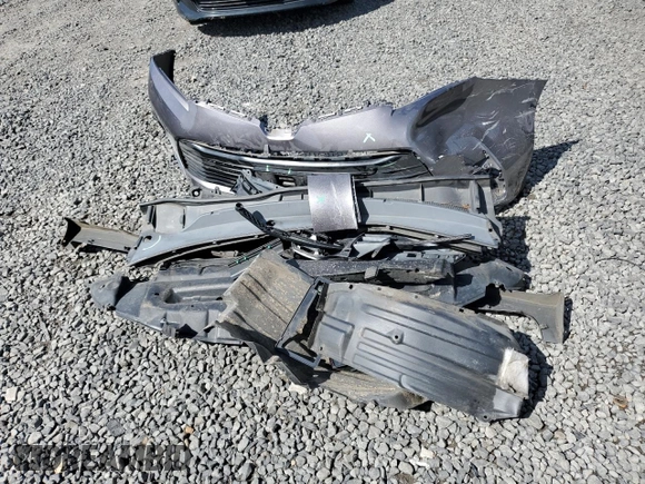 2019 Toyota Sienna LE Auto Access Seat with VIN 5TDKZ3DC1KS009648, listed as a Copart auction lot 52910155 with 68,417 mi miles and Salvage Title. Bid and sale history available at DreamBid. Image 13.
