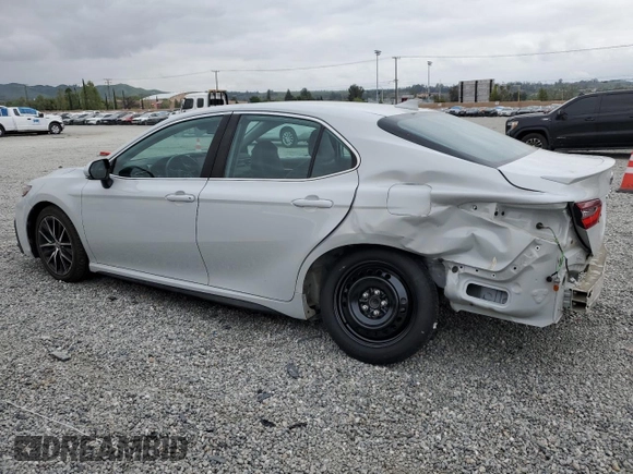 2022 Toyota Camry SE with VIN 4T1G11AK0NU002196, listed as a Copart auction lot 52739605 with 47,586 mi miles and Salvage Title. Bid and sale history available at DreamBid. Image 2.