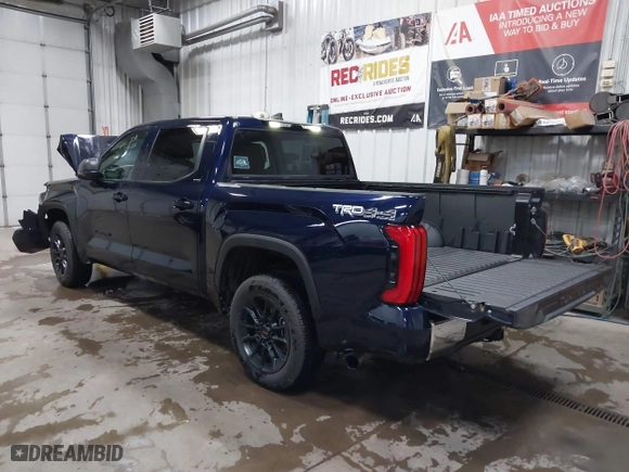 2024 Toyota Tundra 4WD SR5 with VIN 5TFLA5DB7RX176664, listed as a IAAI auction lot 40418278 with 12,105 mi miles. Bid and sale history available at carsss.com. Image 3.