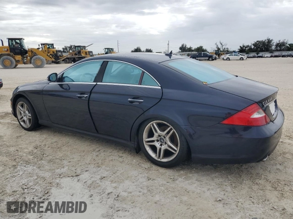 2007 Mercedes-Benz CLS-Class 5.5L with VIN WDDDJ72X47A090300, listed as a Copart auction lot 75854474 with 0 mi miles and Salvage Title. Bid and sale history available at carsss.com. Image 2.