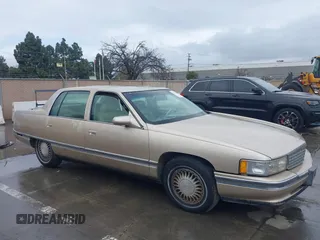 1995 Cadillac DeVille z VIN 1G6KD52B1SU212980, wystawiony jako IAAI lot #41799378 z przebiegiem 90 783 mil mil oraz . Historia ofert i sprzedaży dostępna na DreamBid. Obrazek 1.