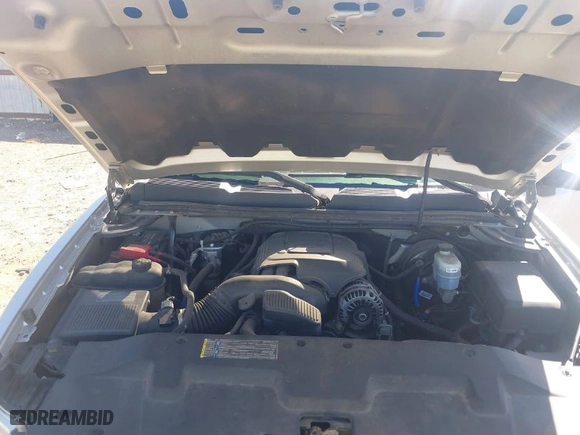 2011 Chevrolet Silverado 1500 LT with VIN 1GCRCSE0XBZ133317, listed as a IAAI auction lot 40613235 with 96,334 mi miles. Bid and sale history available at carsss.com. Image 10.