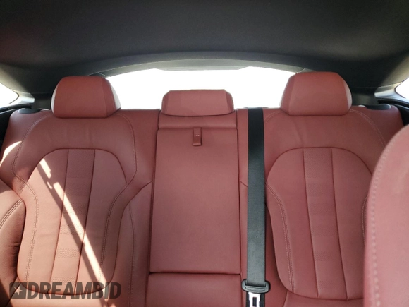 2022 BMW X6 xDrive40i z VIN 5UXCY6C0XN9K78927, wystawiony jako Copart lot #48348335 z przebiegiem 63 074 mil mil oraz Szkoda całkowita • Salvage title. Historia ofert i sprzedaży dostępna na DreamBid. Obrazek 10.