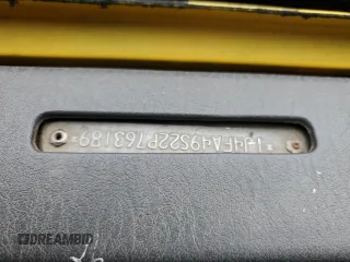 2002 Jeep Wrangler Sport z VIN 1J4FA49S22P763189, wystawiony jako Copart lot #57650295 z przebiegiem 197 383 mil mil oraz Czysty tytuł • Clean title. Historia ofert i sprzedaży dostępna na DreamBid. Obrazek 12.