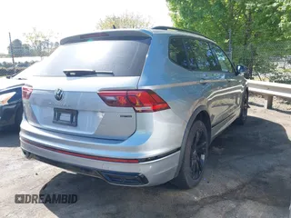 2024 Volkswagen Tiguan SE R-Line Black with VIN 3VV8B7AX3RM108710, listed as a IAAI auction lot 42032777 with 17,337 mi miles and . Bid and sale history available at DreamBid. Image 4.