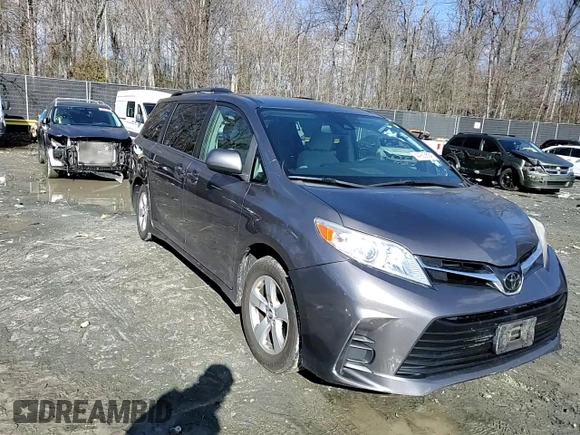 2018 Toyota Sienna LE Auto Access Seat with VIN 5TDKZ3DC8JS915102, listed as a Copart auction lot 44903865 with 112,098 mi miles and Clean Title. Bid and sale history available at carsss.com. Image 12.