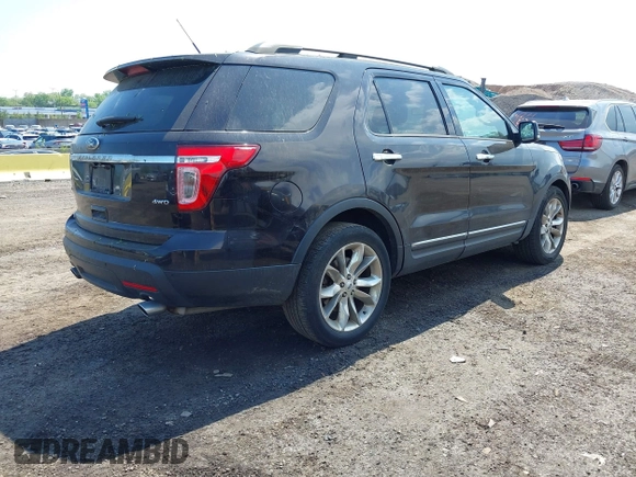 2014 Ford Explorer XLT z VIN 1FM5K8D8XEGA83963, wystawiony jako IAAI lot #42225180 z przebiegiem 161 583 mil mil oraz . Historia ofert i sprzedaży dostępna na DreamBid. Obrazek 4.