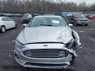 2019 Ford Fusion SE with VIN 3FA6P0HD7KR245691, listed as a IAAI auction lot 42023751 with 32,622 mi miles. Bid and sale history available at carsss.com. Image 12.