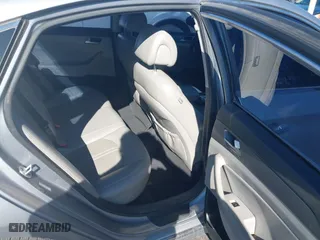 2017 Hyundai Sonata Hybrid SE with VIN KMHE24L11HA045879, listed as a IAAI auction lot 41841807 with 220,755 mi miles. Bid and sale history available at carsss.com. Image 8.