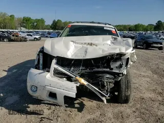 2013 Chevrolet Avalanche LTZ with VIN 3GNTKGE73DG326664, listed as a Copart auction lot 52415375 with 167,904 mi miles and Clean Title. Bid and sale history available at carsss.com. Image 11.