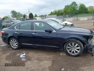 2009 Lexus LS 460 с VIN JTHCL46F995003808, выставлен на аукционе IAAI как лот 42236646 с пробегом 132 083 миль миль и . История ставок и продаж доступна на DreamBid. Изображение 14.