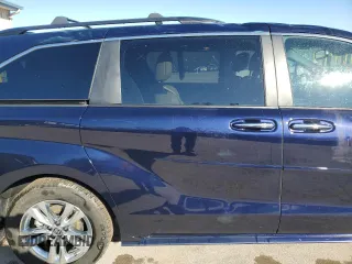 2024 Toyota Sienna XLE with VIN 5TDJSKFC6RS109729, listed as a Copart auction lot 49429595 with 17,404 mi miles and Salvage Title. Bid and sale history available at DreamBid. Image 11.