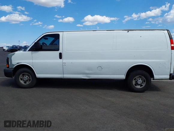 2011 Chevrolet Express Cargo z VIN 1GCWGGCA1B1157360, wystawiony jako IAAI lot #42344777 z przebiegiem 338 960 mil mil oraz . Historia ofert i sprzedaży dostępna na DreamBid. Obrazek 14.