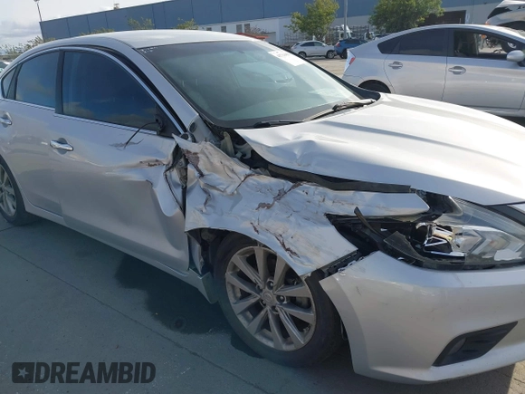 2017 Nissan Altima SV with VIN 1N4AL3AP9HC262530, listed as a IAAI auction lot 41714450 with 151,910 mi miles and . Bid and sale history available at DreamBid. Image 6.