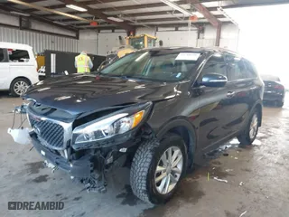 2018 Kia Sorento L with VIN 5XYPG4A31JG382982, listed as a IAAI auction lot 41688277 with 62,352 mi miles. Bid and sale history available at carsss.com. Image 2.