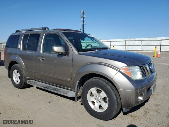 2005 Nissan Pathfinder LE with VIN 5N1AR18U35C736200, listed as a Copart auction lot 52215615 with 166,451 mi miles and Clean Title. Bid and sale history available at carsss.com. Image 4.
