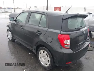 2009 Scion xD z VIN JTKKU10499J039448, wystawiony jako IAAI lot #41787707 z przebiegiem Nie podano mil oraz . Historia ofert i sprzedaży dostępna na DreamBid. Obrazek 3.