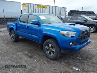 2016 Toyota Tacoma SR with VIN 5TFCZ5AN8GX031900, listed as a IAAI auction lot 41953283 with 166,344 mi miles. Bid and sale history available at carsss.com. Image 1.