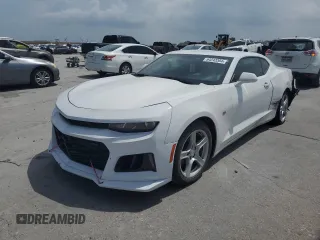 2018 Chevrolet Camaro 1LT with VIN 1G1FB1RX6J0181089, listed as a Copart auction lot 64243304 with 86,473 mi miles and Salvage Title. Bid and sale history available at carsss.com. Image 1.