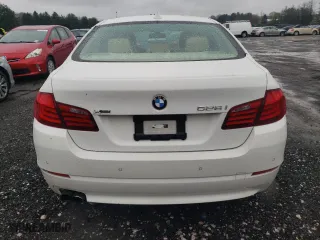 2013 BMW 5 Series 528i xDrive with VIN WBAXH5C57DD112723, listed as a Copart auction lot 51939585 with 111,548 mi miles and Clean Title. Bid and sale history available at carsss.com. Image 6.
