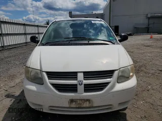 2005 Dodge Caravan SE z VIN 1D4GP24E95B304826, wystawiony jako Copart lot #58376375 z przebiegiem 160 871 mil mil oraz Szkoda całkowita • Salvage title. Historia ofert i sprzedaży dostępna na DreamBid. Obrazek 5.