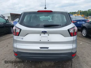 2017 Ford Escape S с VIN 1FMCU0F71HUE64033, выставлен на аукционе IAAI как лот 42224541 с пробегом 180 390 миль миль и . История ставок и продаж доступна на DreamBid. Изображение 17.