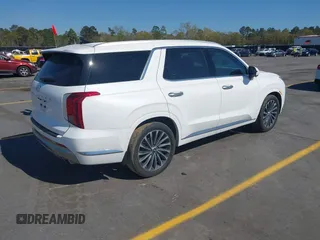 2023 Hyundai Palisade Calligraphy с VIN KM8R74GE2PU536779, выставлен на аукционе IAAI как лот 41893441 с пробегом 32 020 миль миль и . История ставок и продаж доступна на DreamBid. Изображение 4.