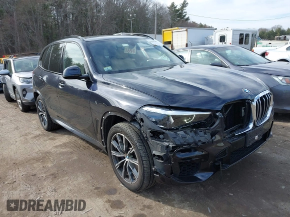 2022 BMW X5 xDrive40i z VIN 5UXCR6C0XN9J12212, wystawiony jako IAAI lot #41656748 z przebiegiem 30 740 mil mil oraz . Historia ofert i sprzedaży dostępna na DreamBid. Obrazek 1.