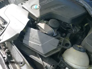 2015 BMW 3 Series 328i xDrive с VIN WBA3B5C58FF961265, выставлен на аукционе IAAI как лот 43050730 с пробегом 118 157 миль миль и . История ставок и продаж доступна на DreamBid. Изображение 19.