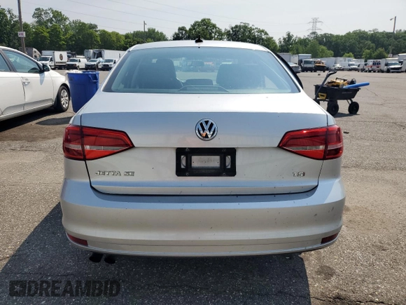 2015 Volkswagen Jetta SE с VIN 3VWD17AJ2FM350408, выставлен на аукционе Copart как лот 60422495 с пробегом 137 473 миль миль и Списание • Salvage title. История ставок и продаж доступна на DreamBid. Изображение 6.