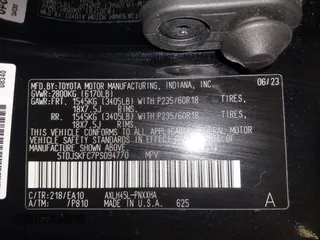 2023 Toyota Sienna XLE z VIN 5TDJSKFC7PS094770, wystawiony jako IAAI lot #42146613 z przebiegiem 72 668 mil mil oraz . Historia ofert i sprzedaży dostępna na DreamBid. Obrazek 9.