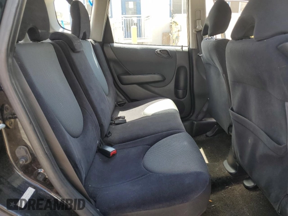 2007 Honda Fit с VIN JHMGD38407S013727, выставлен на аукционе Copart как лот 50846405 с пробегом 198 349 миль миль и Списание • Salvage title. История ставок и продаж доступна на DreamBid. Изображение 10.