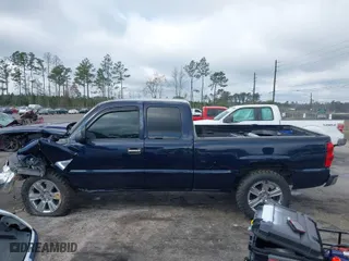 2007 Chevrolet Silverado 1500 Classic LT1 with VIN 1GCEC19V17Z204314, listed as a IAAI auction lot 41606290 with 223,824 mi miles. Bid and sale history available at carsss.com. Image 14.