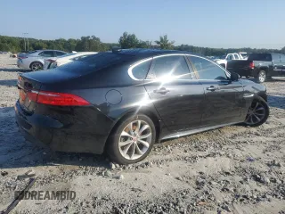 2017 Jaguar XF 20d Premium with VIN SAJBD4BN4HCY48097, listed as a Copart auction lot 68671564 with 99,562 mi miles and Salvage Title. Bid and sale history available at carsss.com. Image 3.
