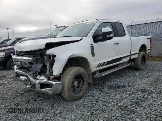 2018 Ford F-350 XL z VIN 1FT8X3B68JEC14983, wystawiony jako Copart lot #81769284 z przebiegiem Nie podano mil oraz Szkody całkowita. Historia ofert i sprzedaży dostępna na DreamBid. Obrazek 1.