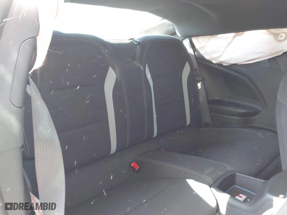2018 Chevrolet Camaro 1LT with VIN 1G1FB1RS8J0139107, listed as a IAAI auction lot 41883135 with 1 mi miles. Bid and sale history available at carsss.com. Image 8.