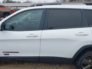 2017 Jeep Cherokee Latitude with VIN 1C4PJLCB5HW514171, listed as a IAAI auction lot 41572117 with 110,632 mi miles and . Bid and sale history available at DreamBid. Image 14.