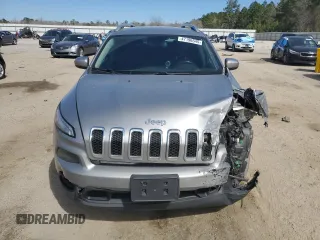 2016 Jeep Cherokee Latitude with VIN 1C4PJLCB8GW287251, listed as a Copart auction lot 47196545 with 175,773 mi miles and Salvage Title. Bid and sale history available at carsss.com. Image 5.
