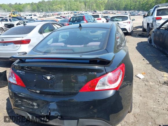 2010 Hyundai Genesis Coupe z VIN KMHHT6KDXAU015933, wystawiony jako IAAI lot #42013914 z przebiegiem 199 831 mil mil oraz . Historia ofert i sprzedaży dostępna na DreamBid. Obrazek 16.