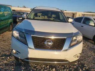 2016 Nissan Pathfinder Platinum with VIN 5N1AR2MN6GC642383, listed as a Copart auction lot 82894194 with 129,000 mi miles and Salvage Title. Bid and sale history available at carsss.com. Image 5.