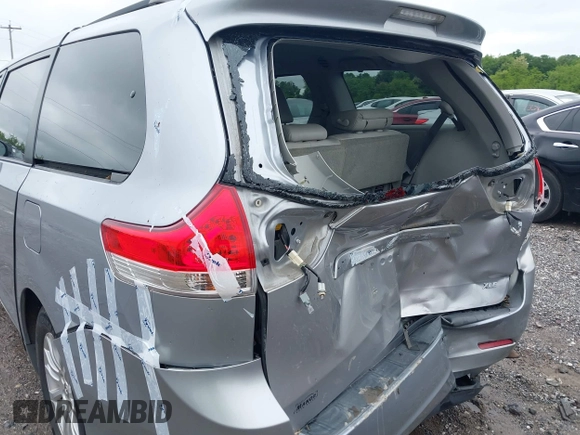 2012 Toyota Sienna XLE AAS with VIN 5TDYK3DC2CS205856, listed as a IAAI auction lot 42230009 with 136,588 mi miles and . Bid and sale history available at DreamBid. Image 6.