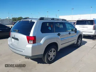 2006 Mitsubishi Endeavor LS z VIN 4A4MM21SX6E066772, wystawiony jako IAAI lot #41078164 z przebiegiem 46 187 mil mil oraz . Historia ofert i sprzedaży dostępna na DreamBid. Obrazek 4.