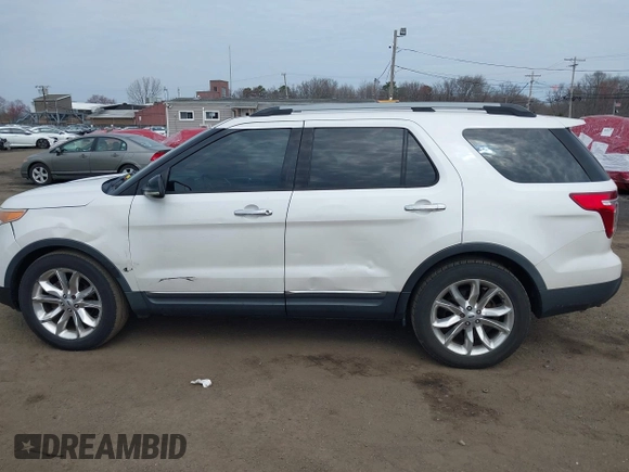2013 Ford Explorer XLT with VIN 1FM5K8D86DGA00608, listed as a IAAI auction lot 41908245 with 201,981 mi miles and . Bid and sale history available at DreamBid. Image 14.