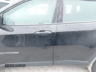 2017 Jeep Compass Sport with VIN 3C4NJDAB3HT628675, listed as a IAAI auction lot 40987530 with 92,254 mi miles and . Bid and sale history available at DreamBid. Image 15.